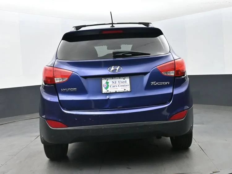 Used 2011 Hyundai Tucson GLS FWD image 8