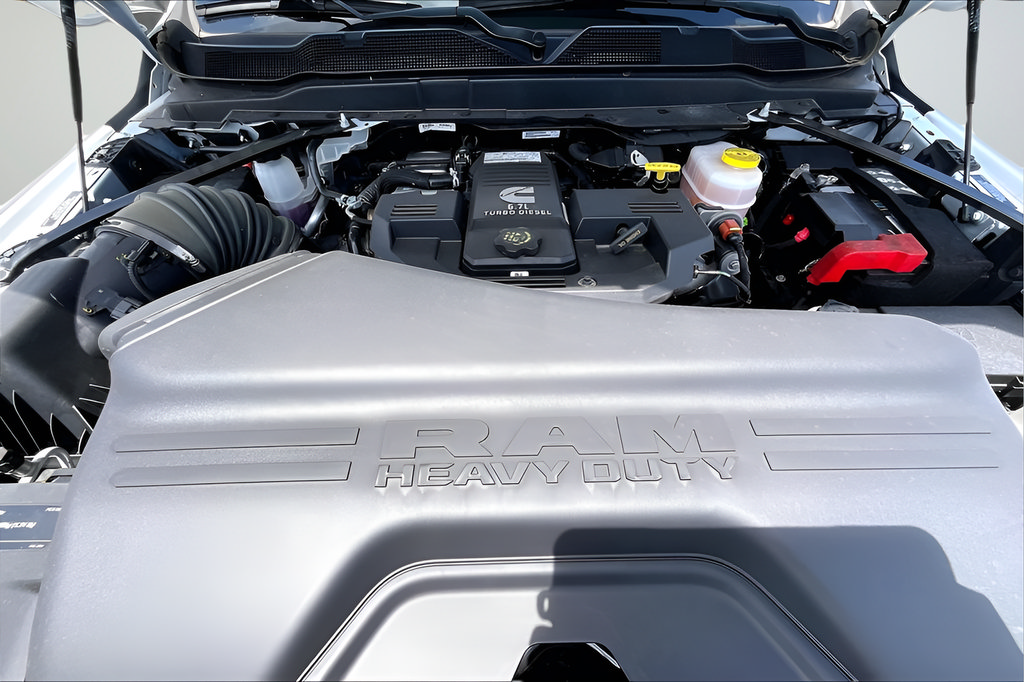 New 2024 RAM 3500 Tradesman w/ Chrome Appearance Group AWD/4WD image 10