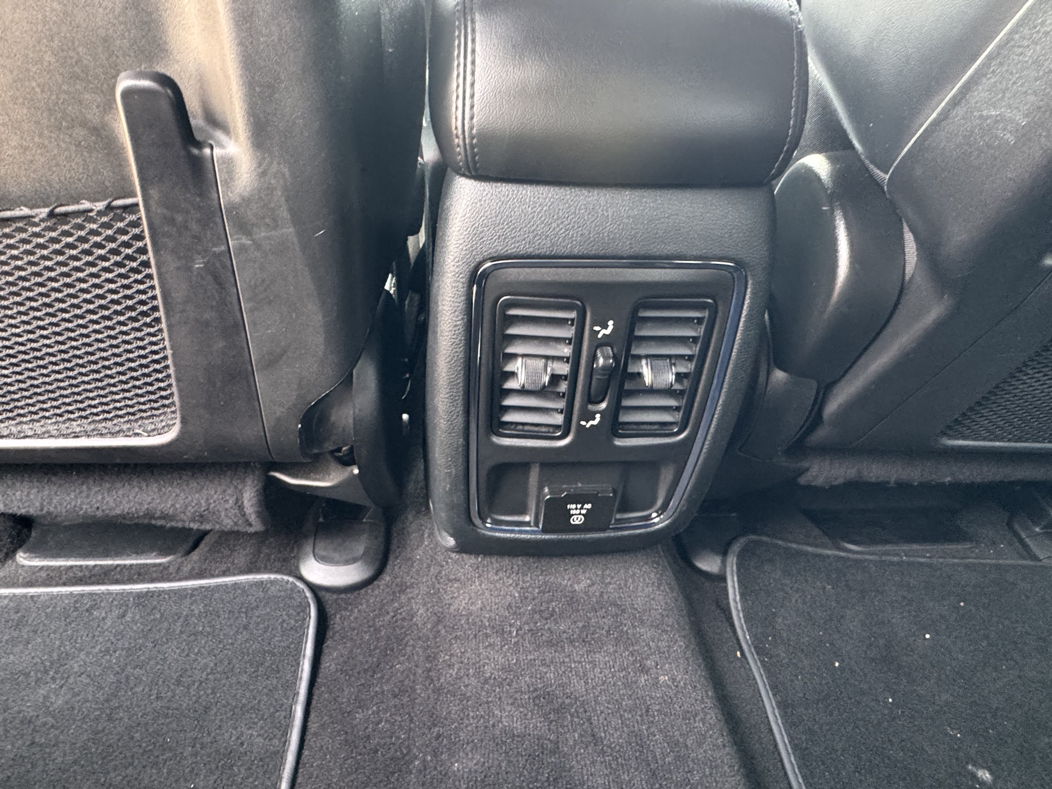 Used 2022 Jeep Grand Cherokee Laredo X AWD/4WD image 10