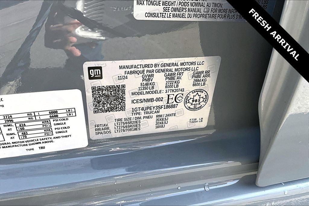 Used 2025 GMC Sierra 2500 AT4 w/ AT4 Premium Plus Package image 19