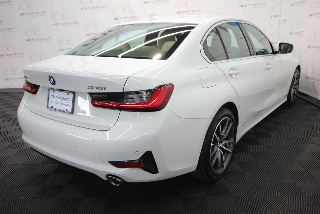 Used 2020 BMW 330i xDrive Sedan AWD/4WD image 6