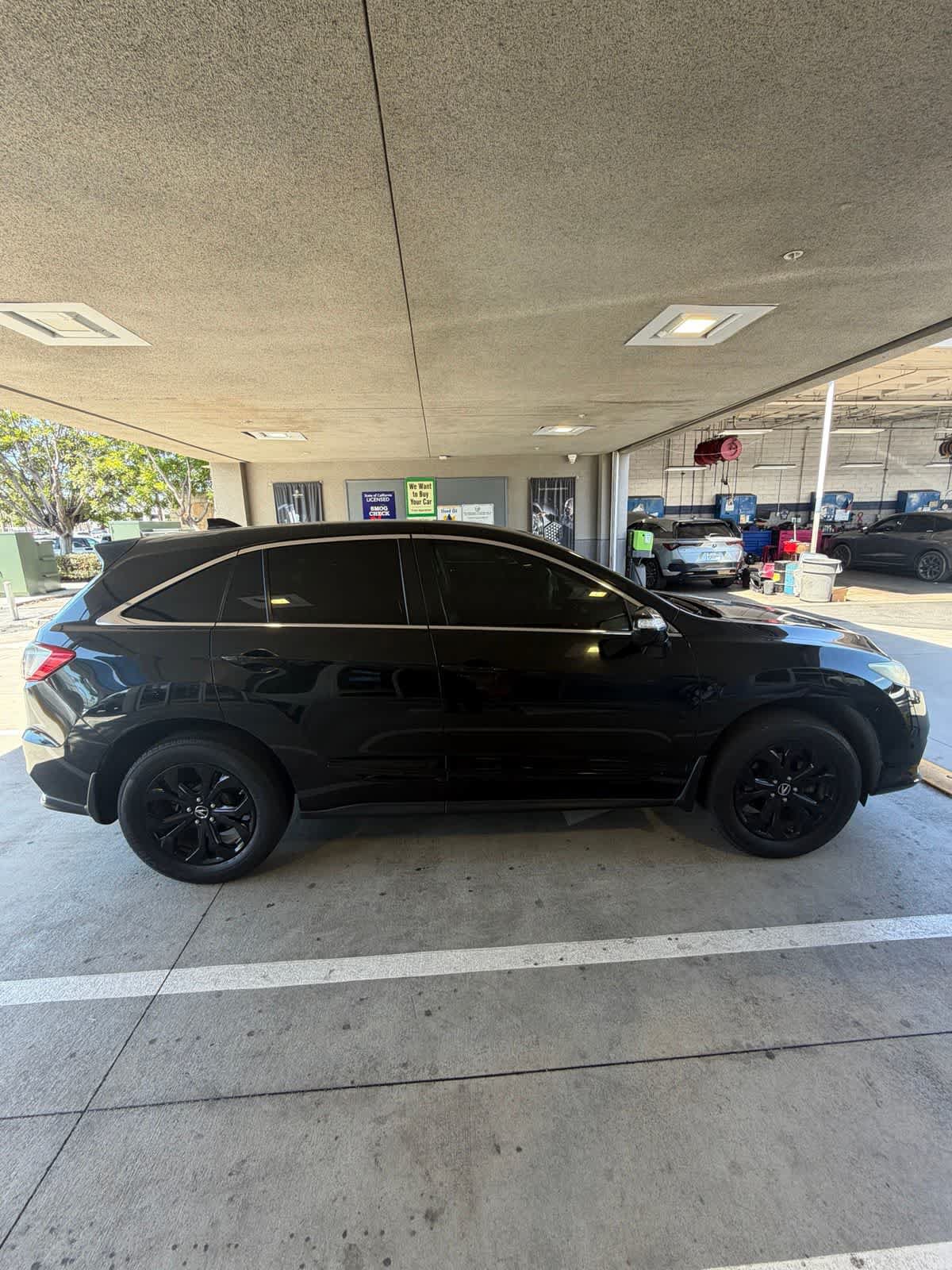 Used 2017 Acura RDX w/ Technology Package AWD/4WD image 4