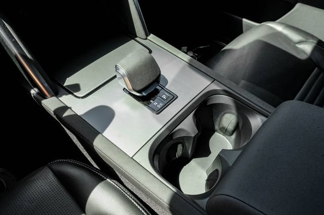 New 2026 Land Rover Discovery Sport Landmark AWD/4WD image 33