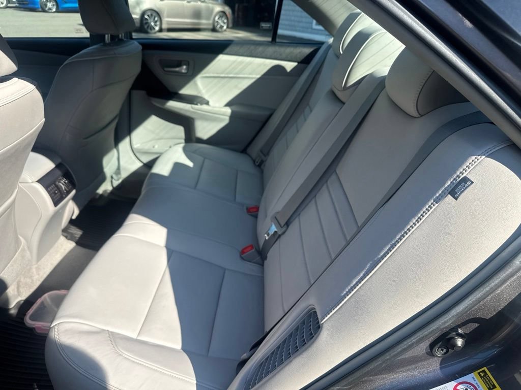 Used 2015 Toyota Camry XLE w/ Moonroof Package FWD image 27