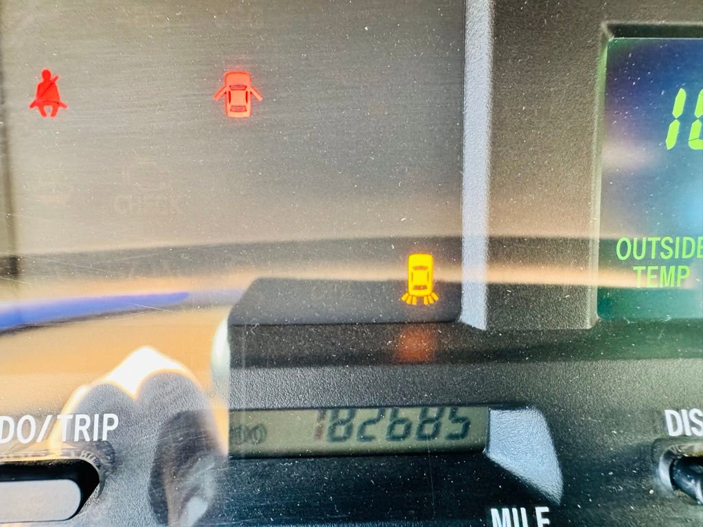 Used 2004 Toyota Avalon XL FWD image 16