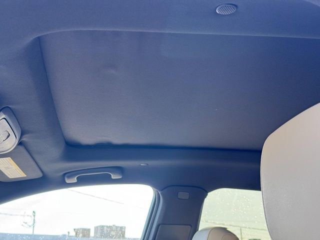 Used 2018 Cadillac XT5 Luxury w/ Driver Awareness Package image 24