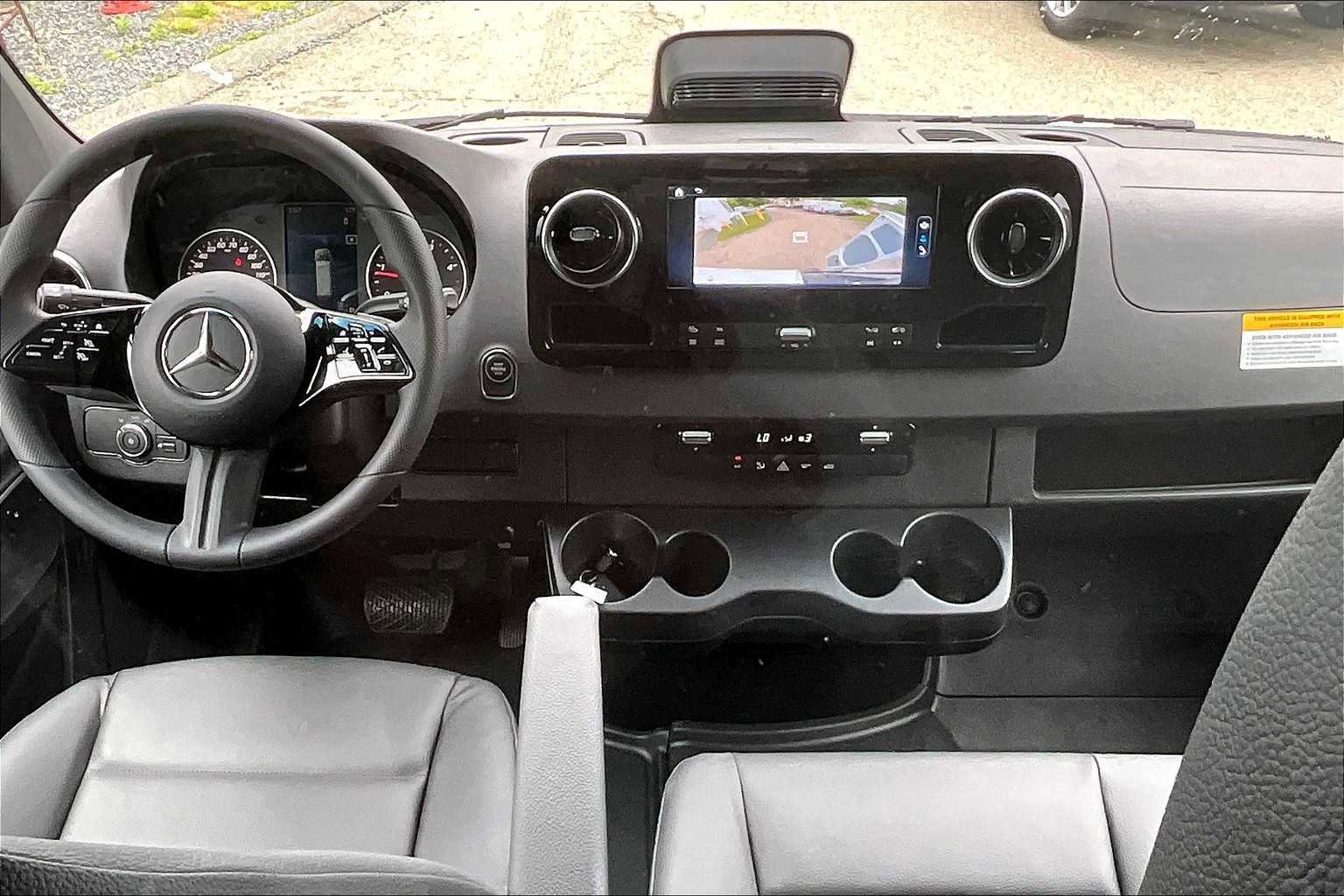 New 2025 Mercedes-Benz Sprinter 2500 image 8