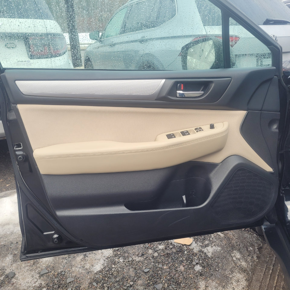 Used 2015 Subaru Outback 2.5i Premium image 10