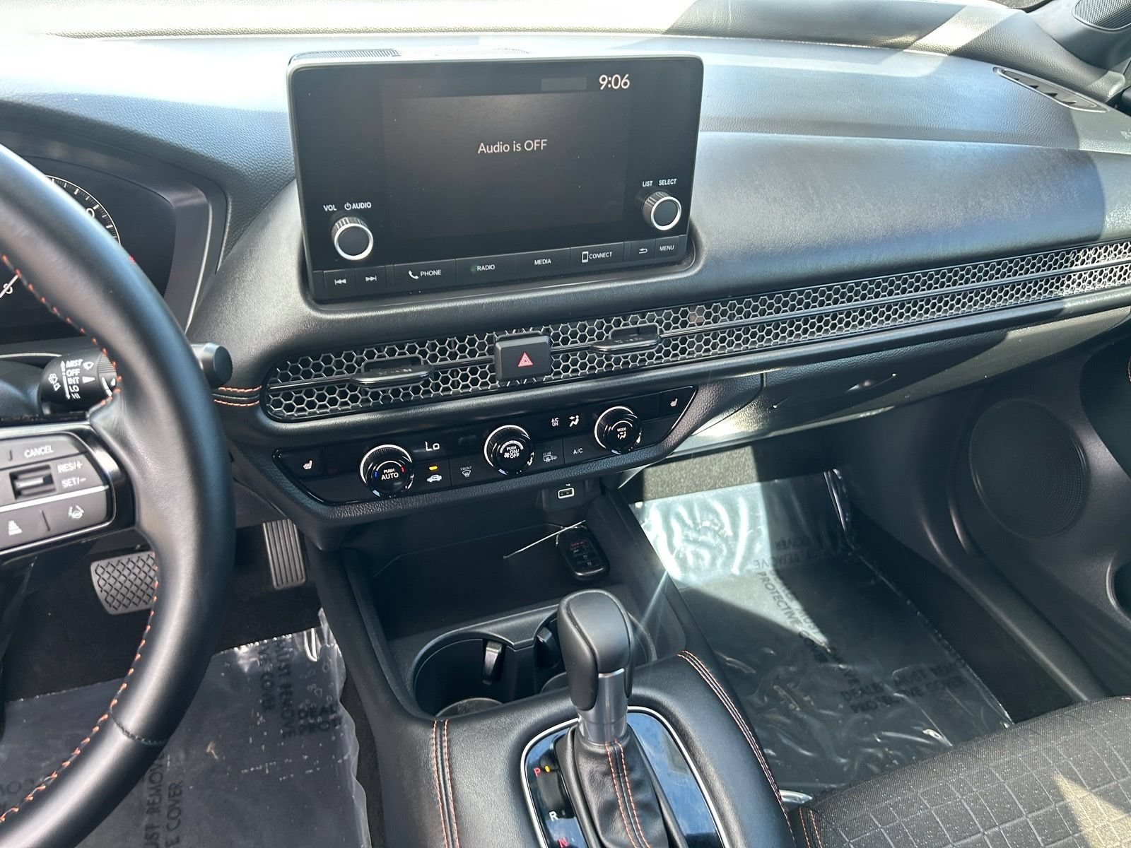 Certified 2025 Honda HR-V Sport image 23
