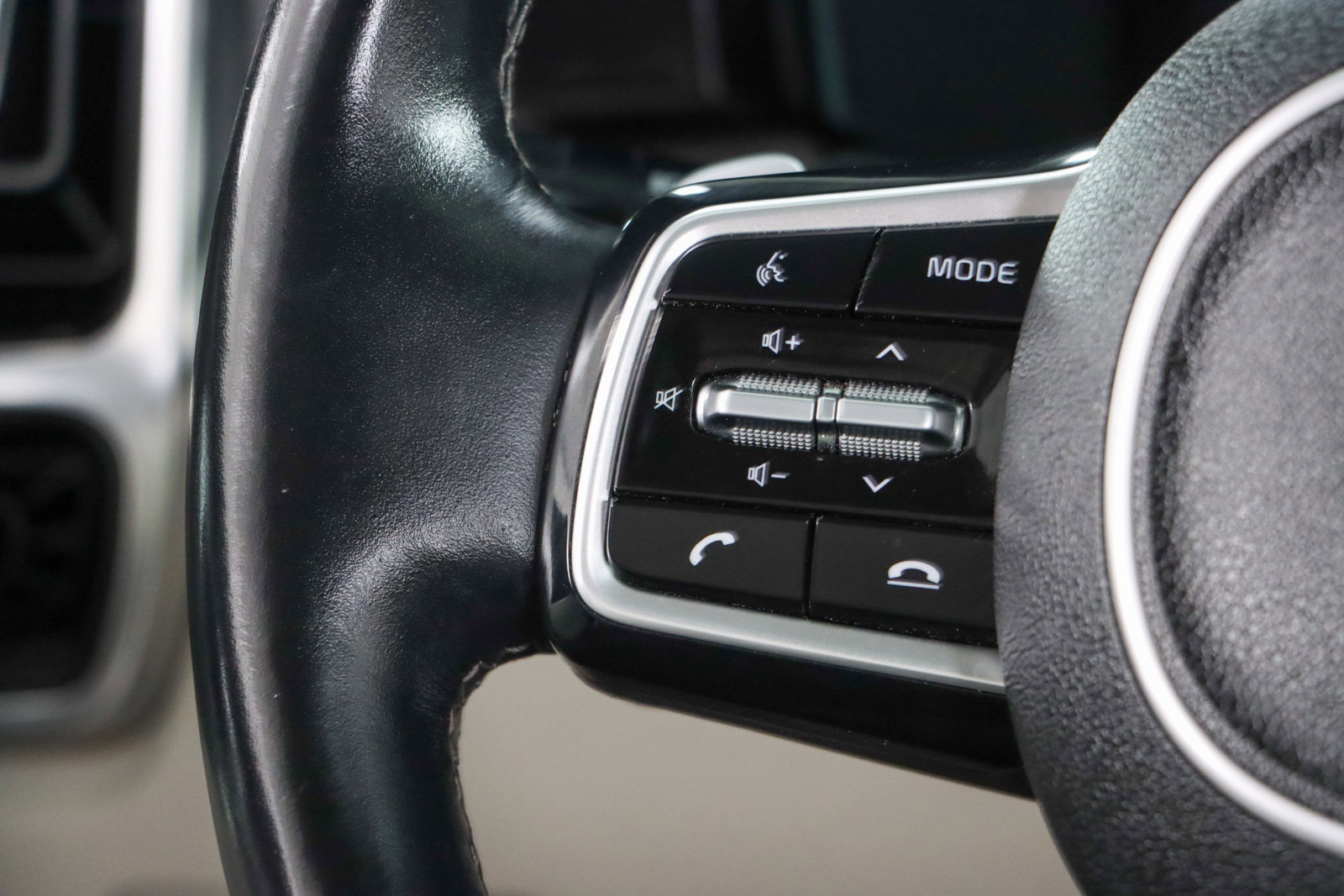 Used 2021 Kia Sorento SX image 13