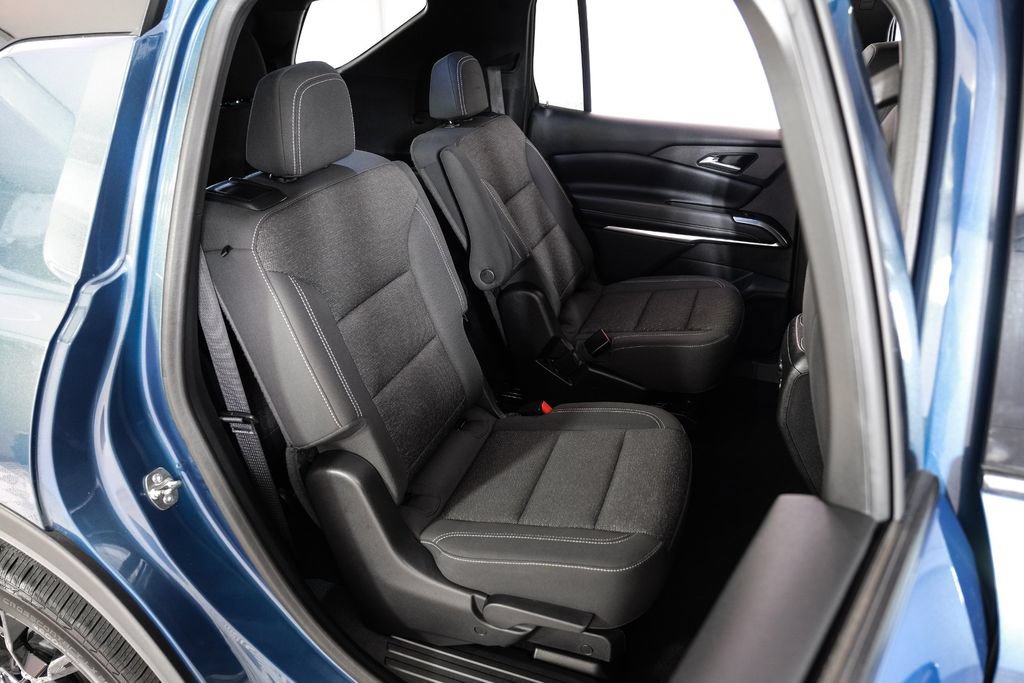Used 2024 Chevrolet Traverse LT w/ Midnight/Sport Edition FWD image 35