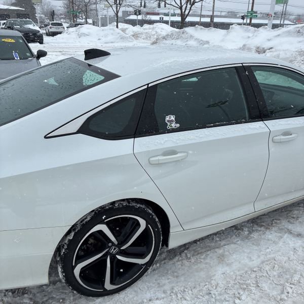 Used 2022 Honda Accord Sport image 11