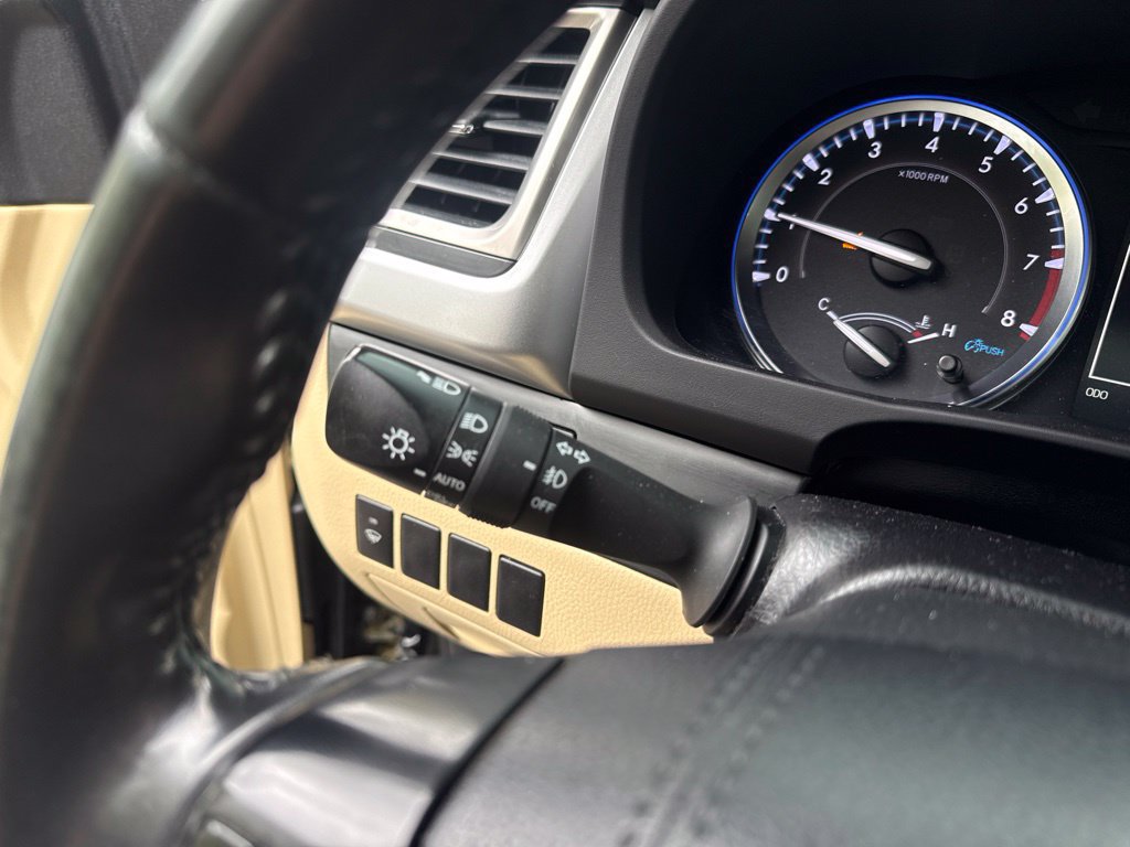 Used 2019 Toyota Highlander XLE AWD/4WD image 27