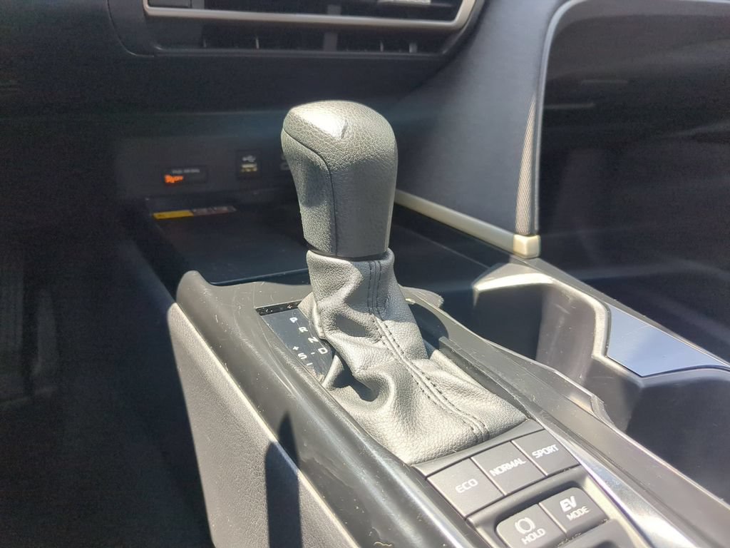 Used 2025 Toyota Camry LE FWD image 20