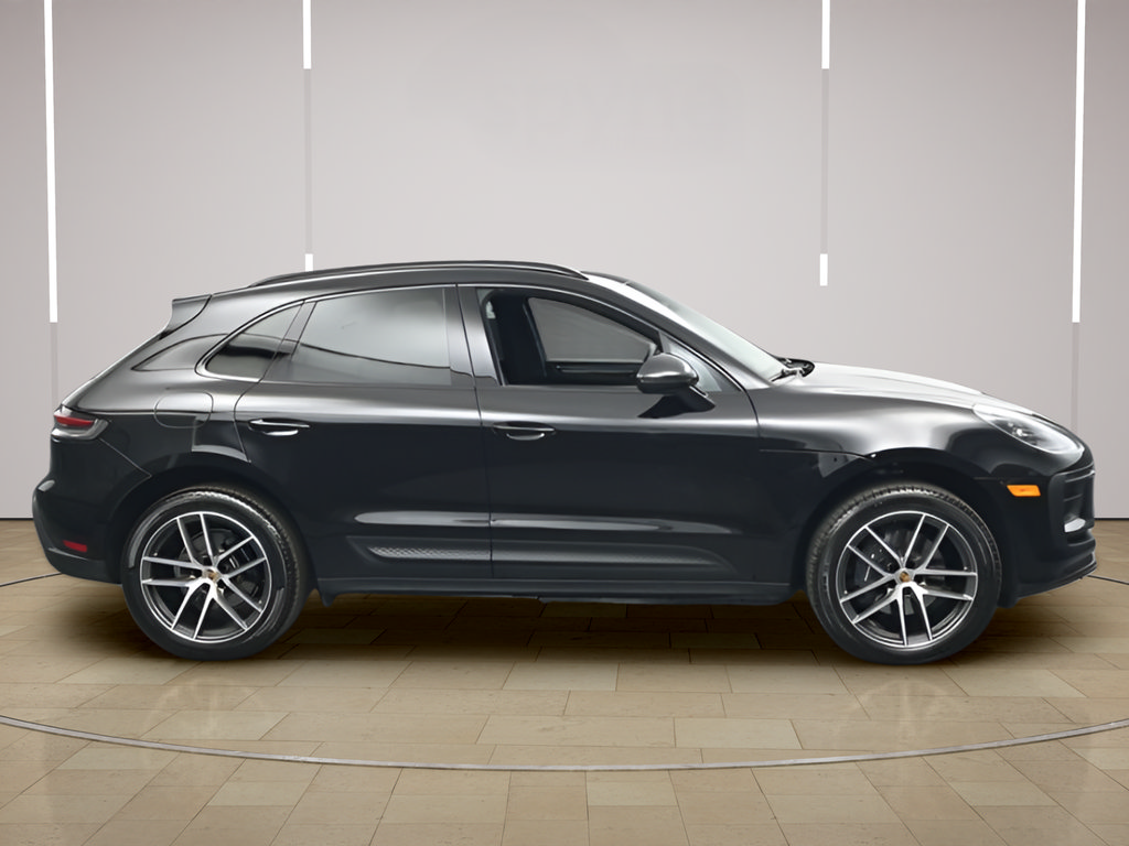 Certified 2026 Porsche Macan AWD/4WD image 25