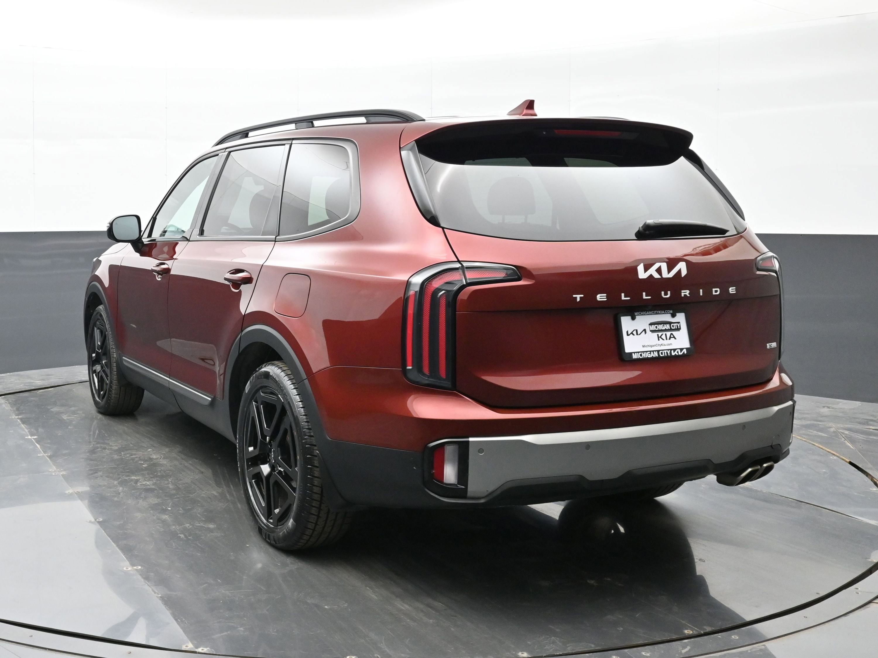 Used 2023 Kia Telluride SX Prestige X-Line image 2