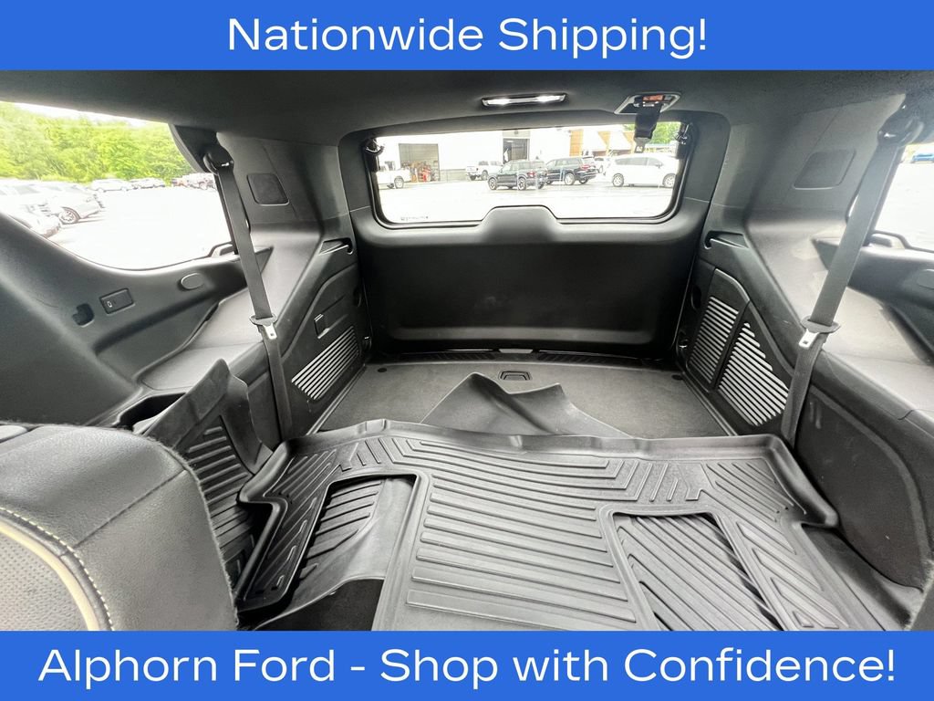 Used 2023 GMC Yukon SLT AWD/4WD image 34