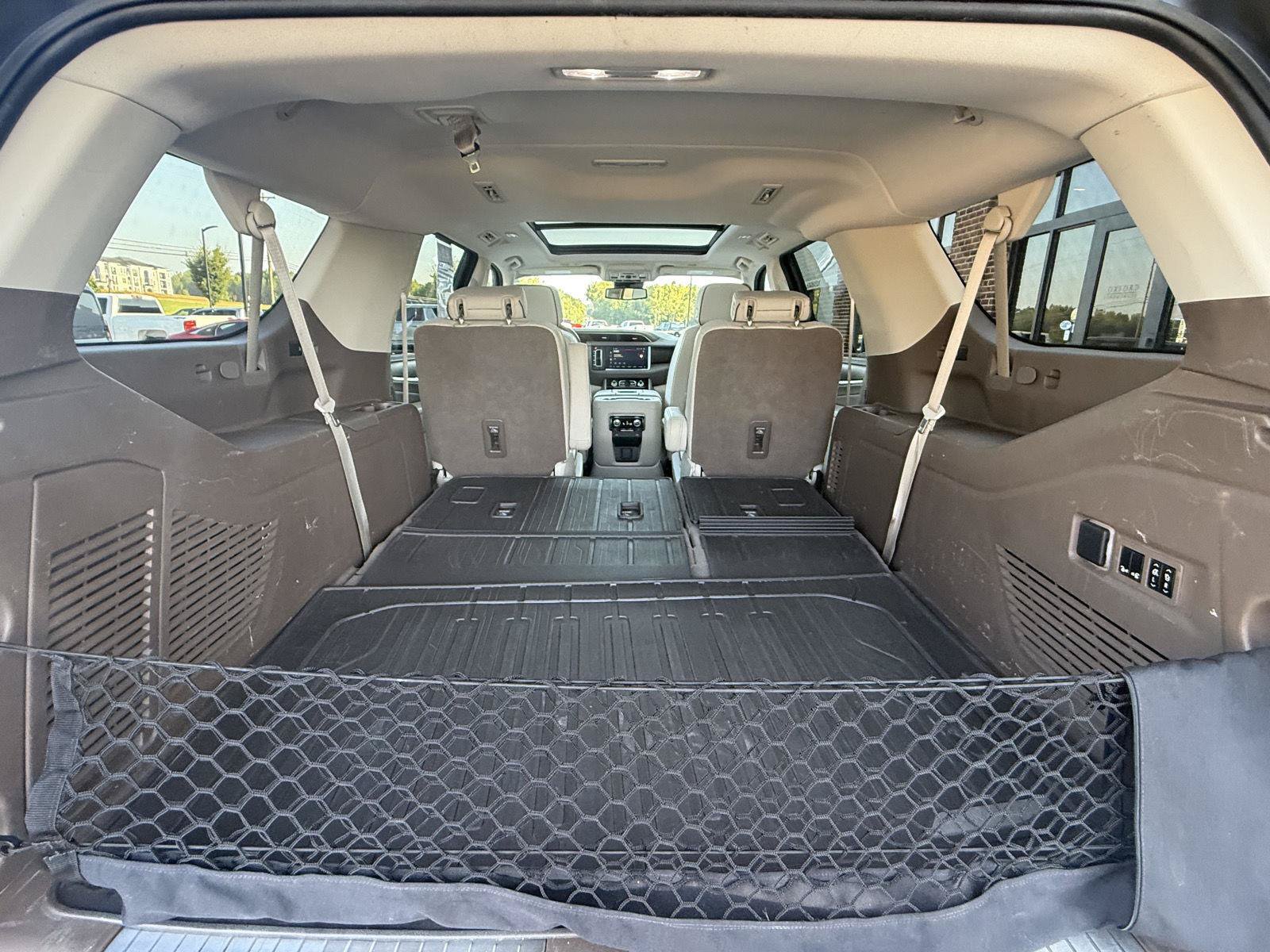 Used 2023 GMC Yukon XL Denali AWD/4WD image 26