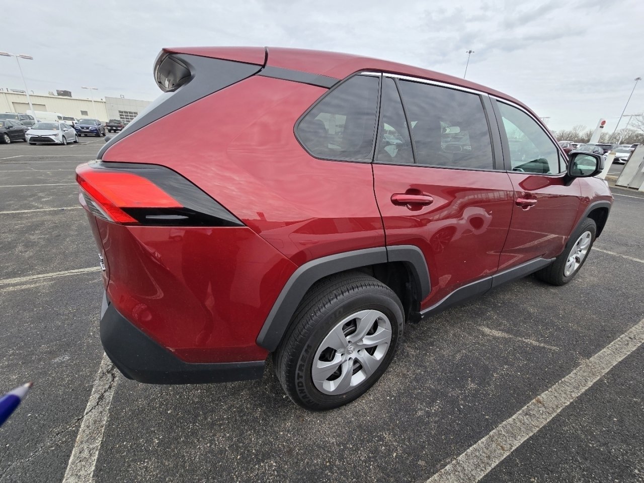 Used 2024 Toyota RAV4 LE image 8