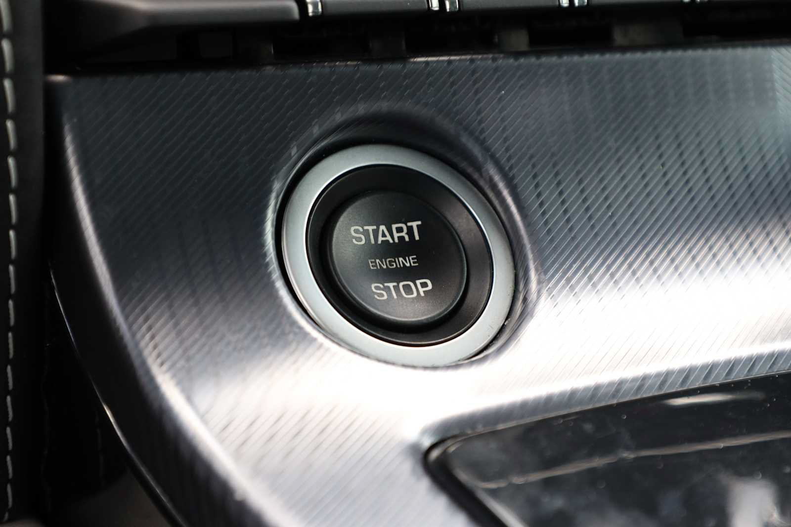 Used 2021 Jaguar F-TYPE Convertible RWD image 28