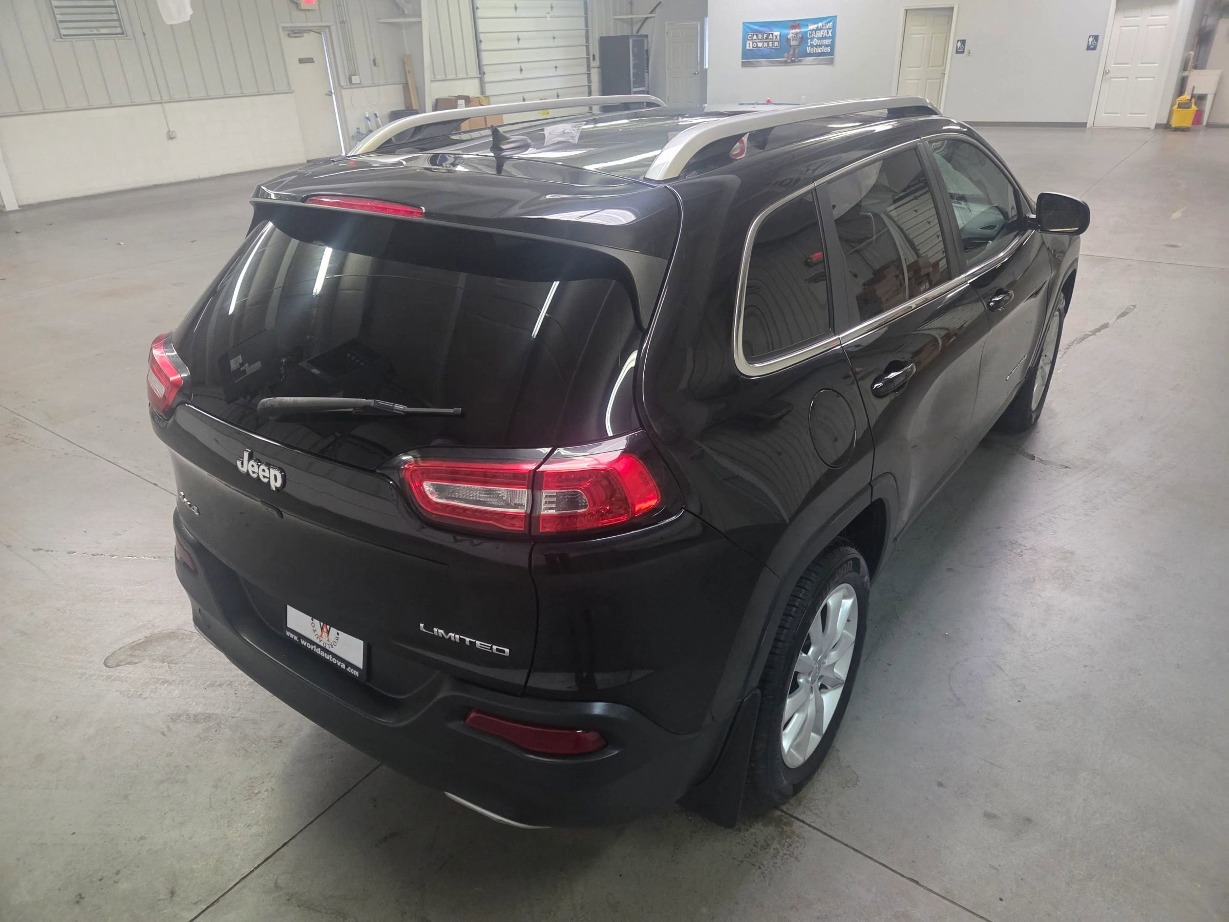 Used 2014 Jeep Cherokee Limited image 7