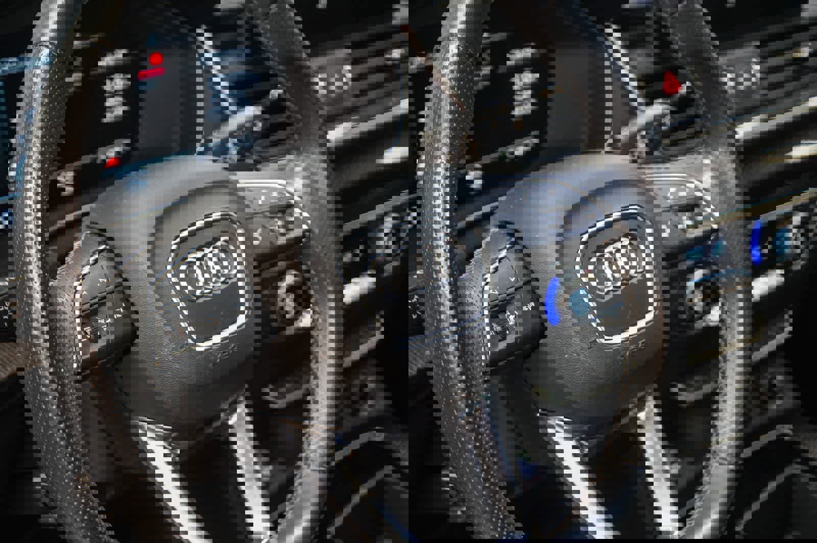 Used 2023 Audi SQ5 Premium Plus w/ Premium Plus Package image 21