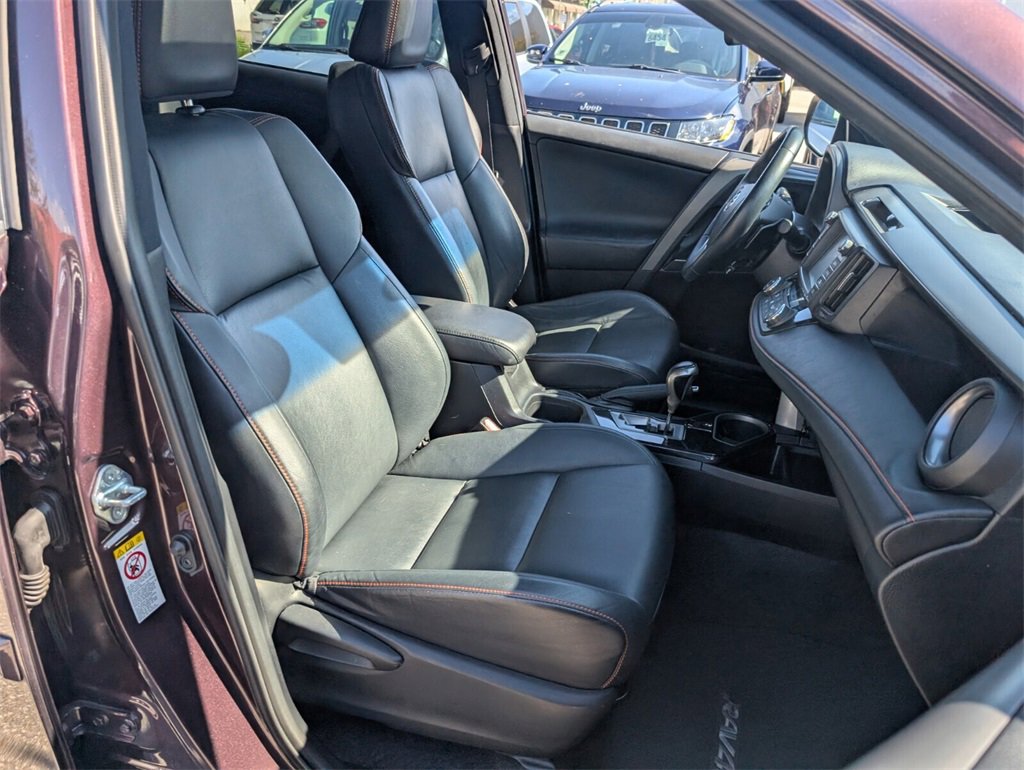 Used 2016 Toyota RAV4 SE image 19