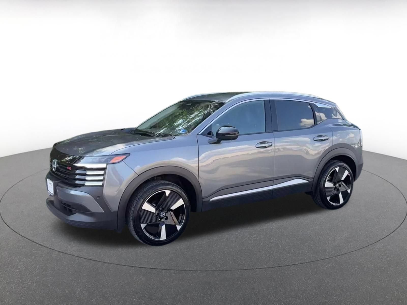 Used 2026 Nissan Kicks SR AWD/4WD image 8