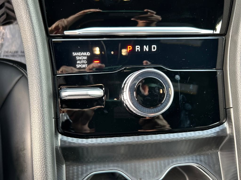 New 2025 Jeep Grand Cherokee L Limited w/ Black Appearance Package image 16