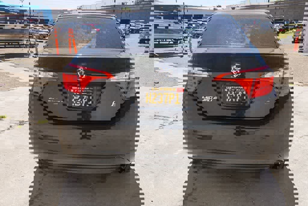 Used 2016 Toyota Corolla LE FWD image 8