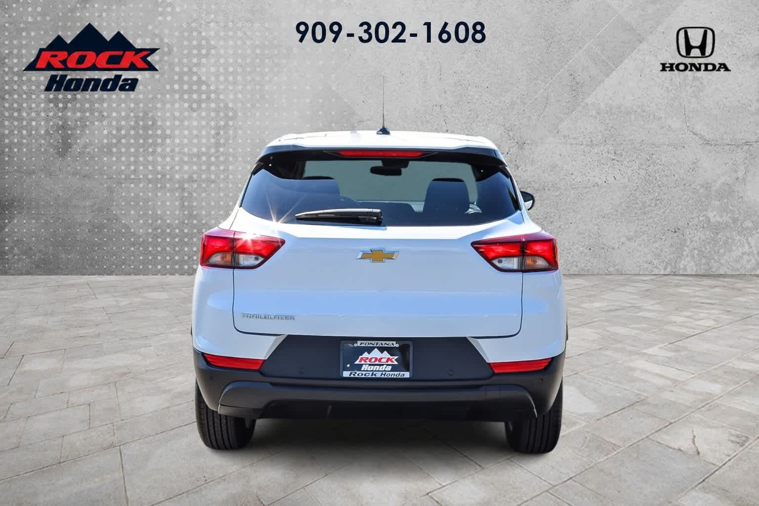 Used 2025 Chevrolet TrailBlazer LS w/ LS Convenience Package FWD image 5
