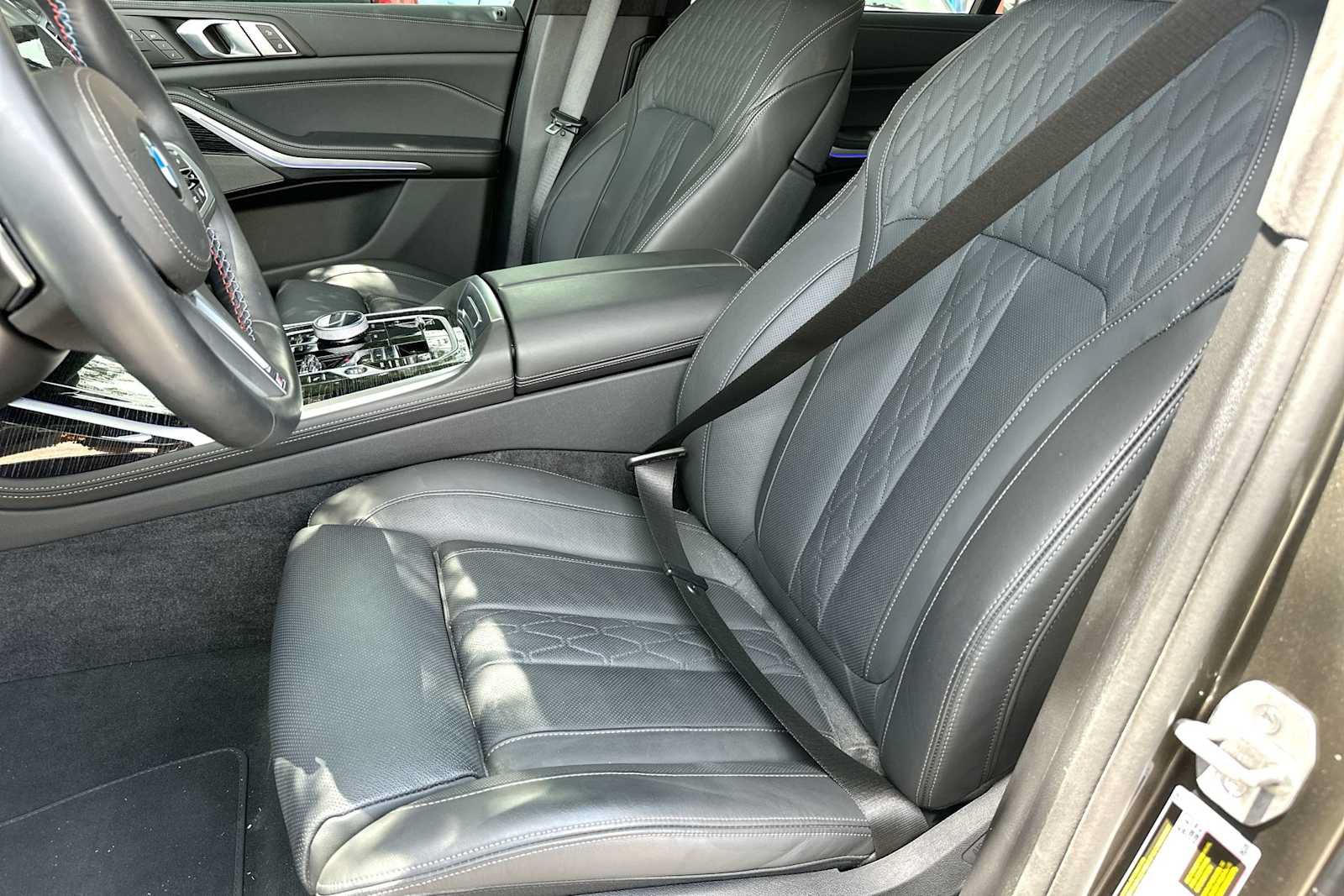 Used 2025 BMW X7 M60i AWD/4WD image 17