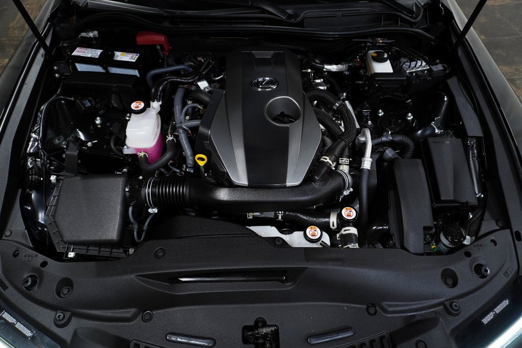 Used 2025 Lexus IS 300 w/ Premium Package image 9