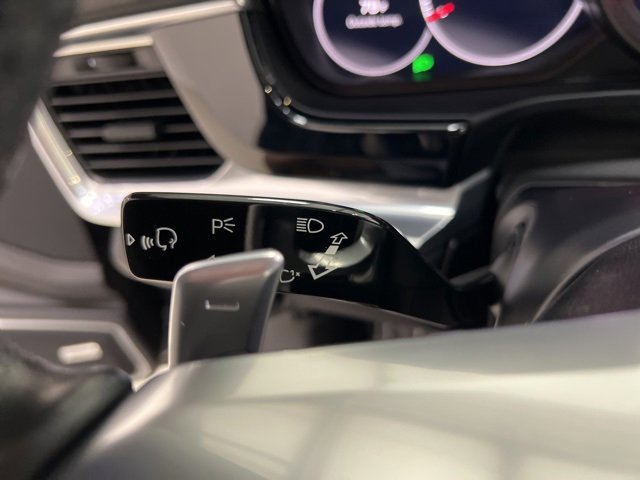 Used 2019 Porsche Panamera image 31