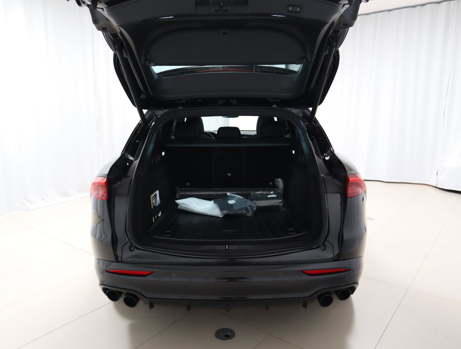 New 2025 Maserati Grecale Modena image 11