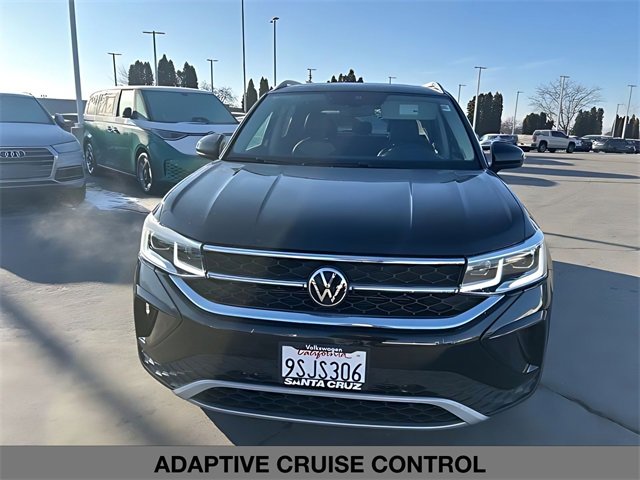 Used 2023 Volkswagen Taos SEL image 8