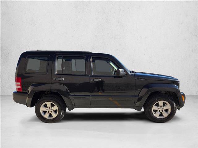 Used 2012 Jeep Liberty Sport image 4