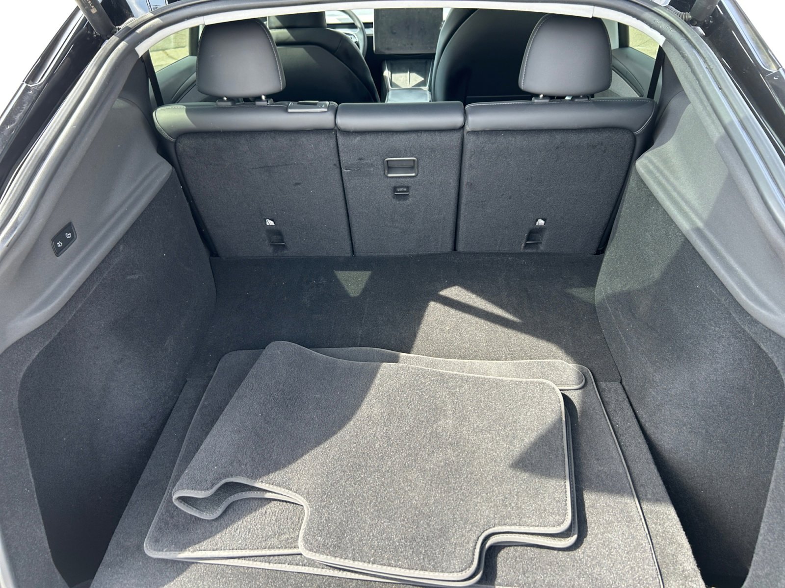 Used 2026 Tesla Model Y Long Range AWD/4WD image 19