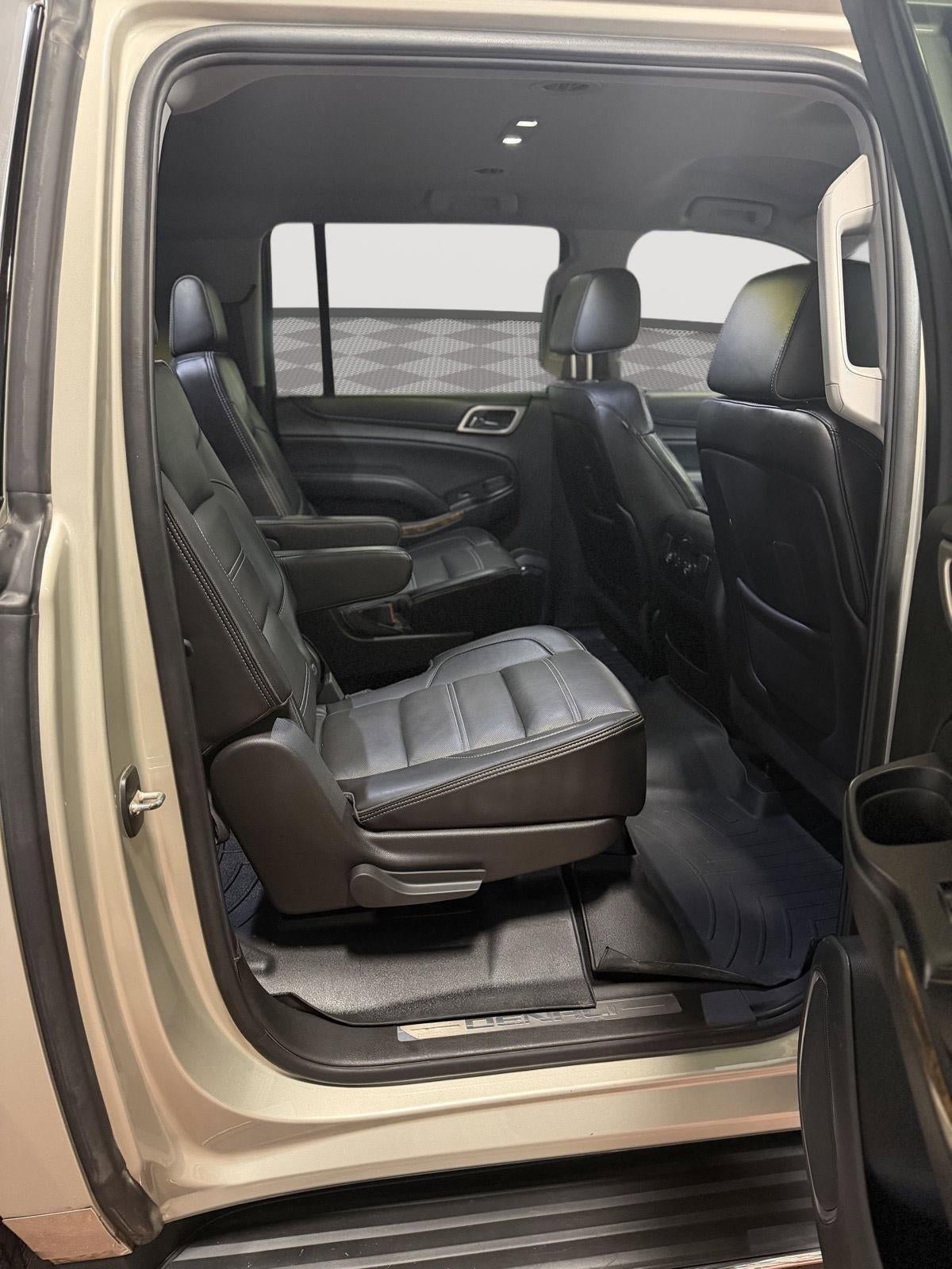 Used 2016 GMC Yukon XL Denali image 11
