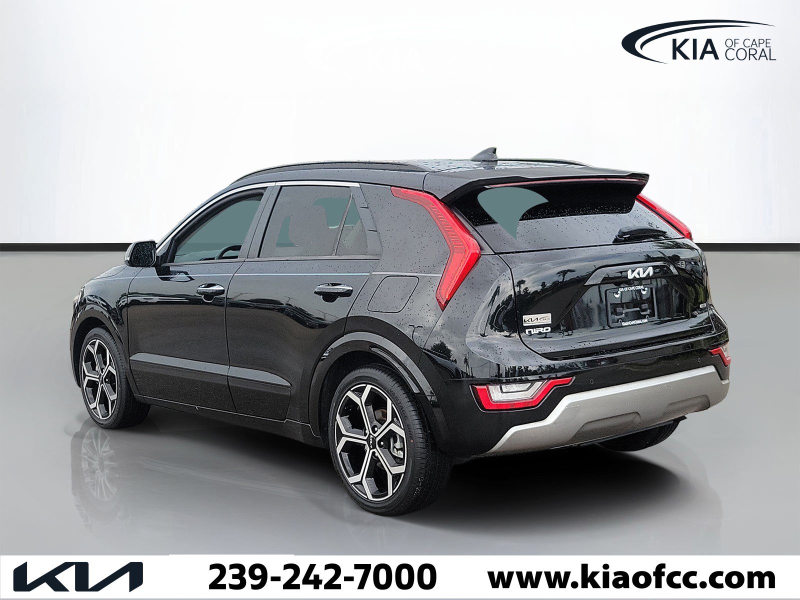 Certified 2023 Kia Niro SX Touring FWD image 4