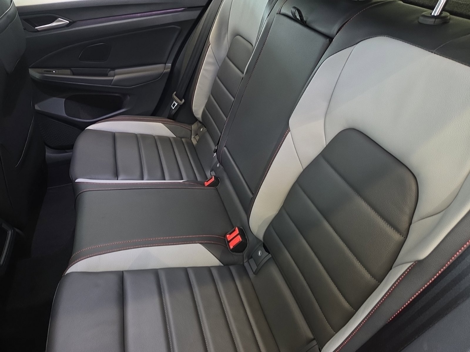 New 2026 Volkswagen GTI SE FWD image 22