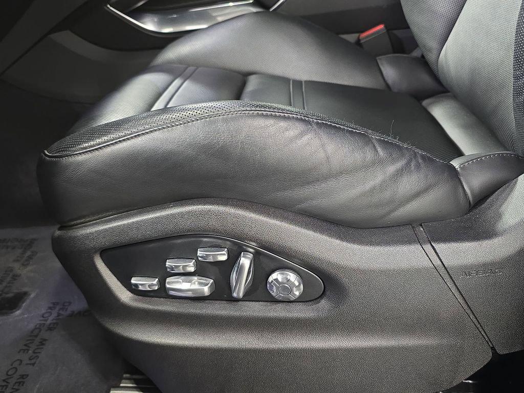 Used 2019 Porsche Cayenne Turbo AWD/4WD image 23