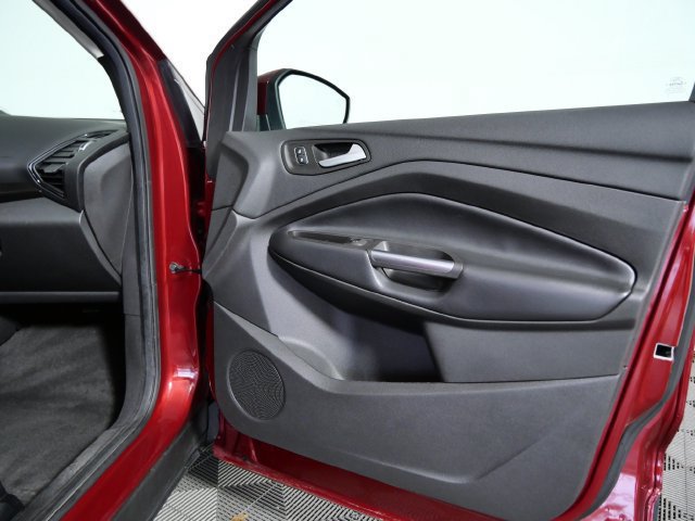Certified 2019 Ford Escape Titanium AWD/4WD image 8