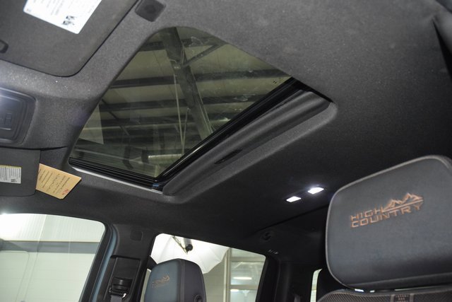 Used 2024 Chevrolet Silverado 3500 High Country w/ Technology Package image 53