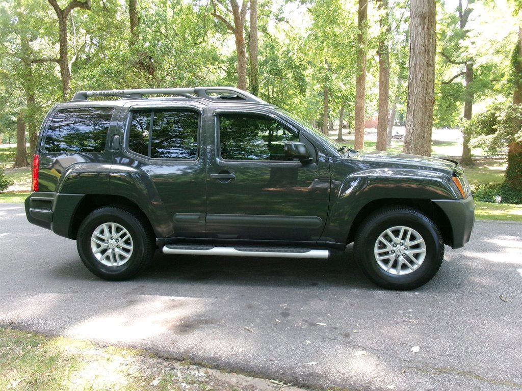 Used 2015 Nissan Xterra S w/ Value Package RWD image 4