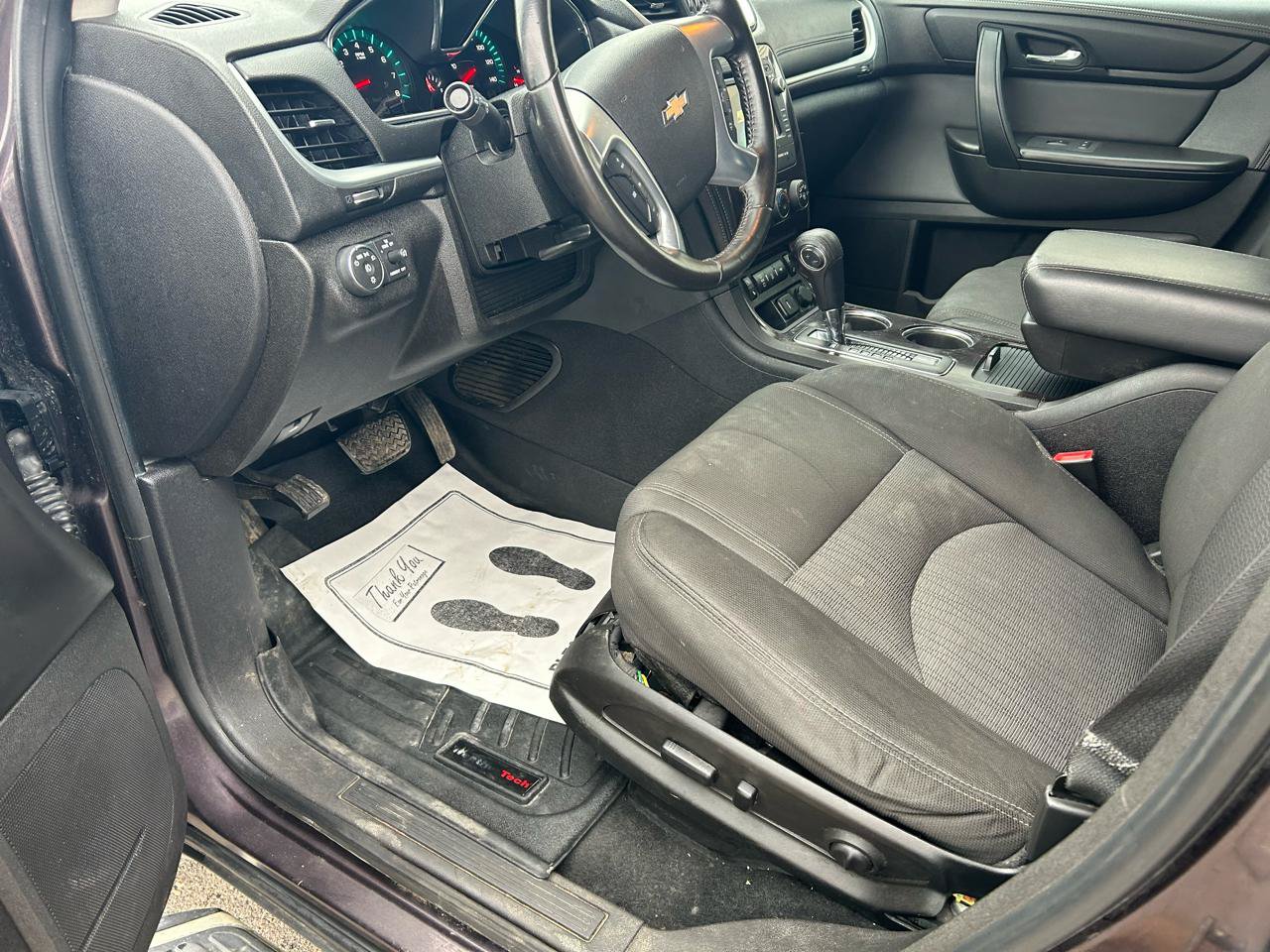 Used 2016 Chevrolet Traverse LT w/ LPO, 'HIT The Road' Package AWD/4WD image 10