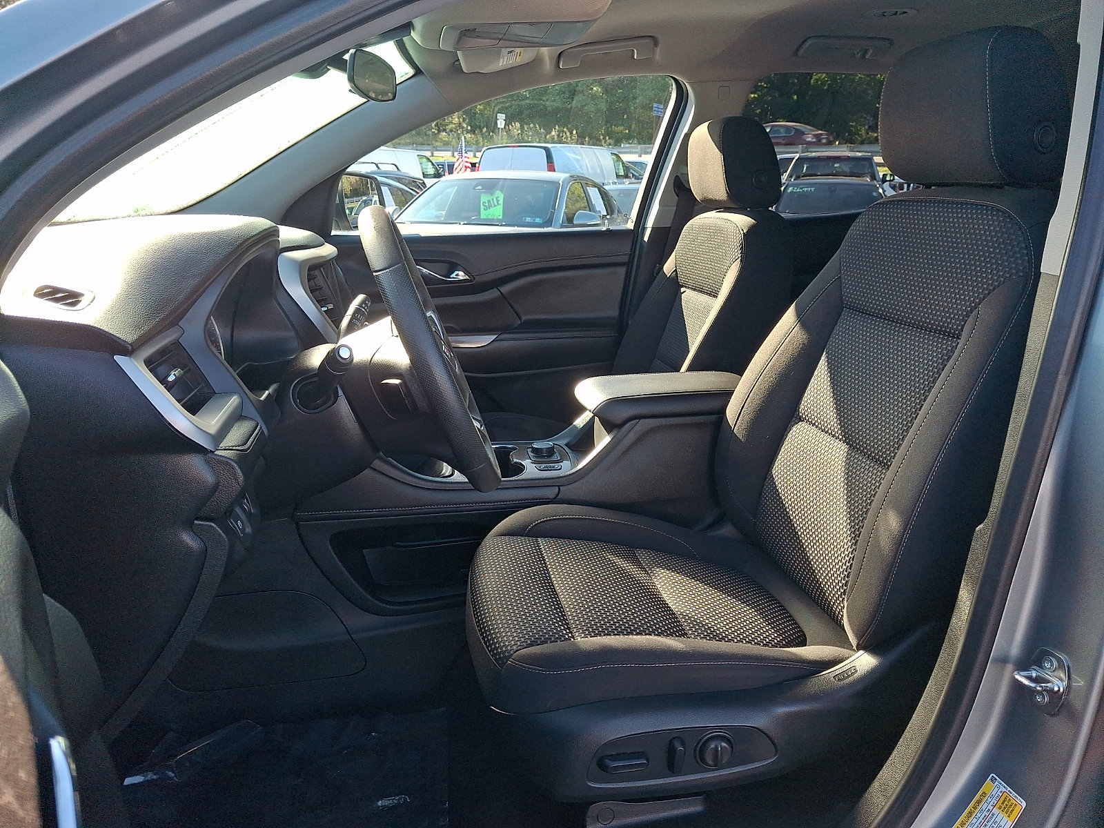 Used 2023 GMC Acadia SLE w/ Driver Convenience Package AWD/4WD image 16