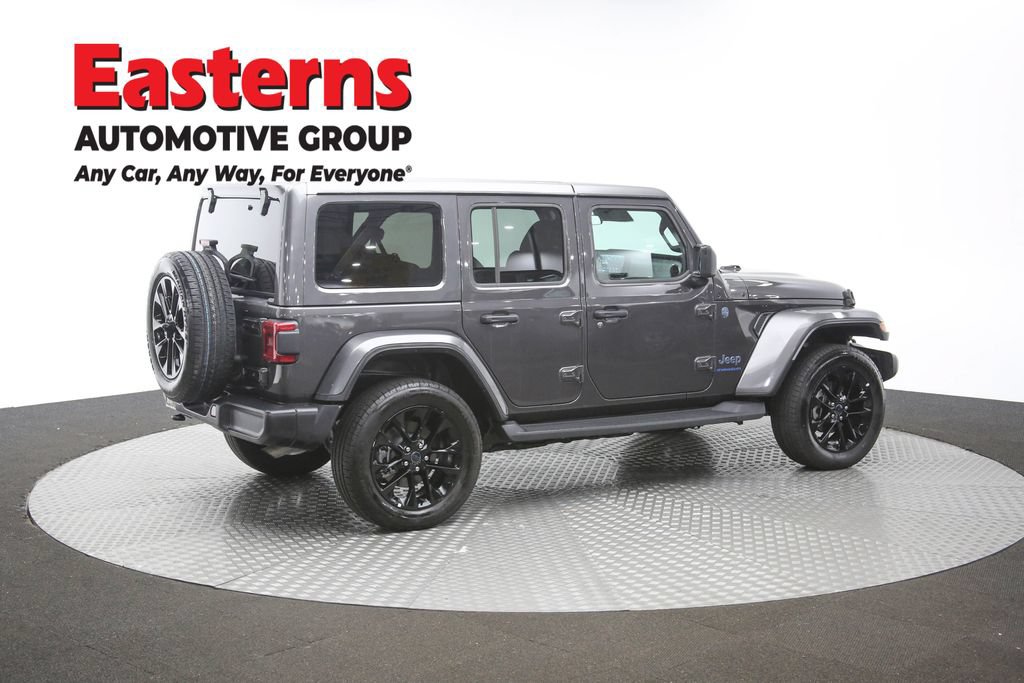 Used 2025 Jeep Wrangler Unlimited Sahara AWD/4WD image 38