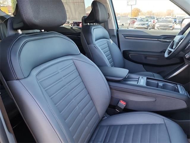 New 2026 Kia EV9 Land image 18