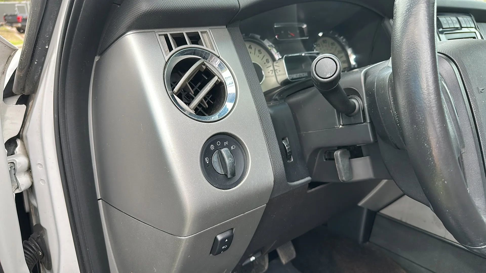 Used 2013 Ford Expedition EL Limited image 33